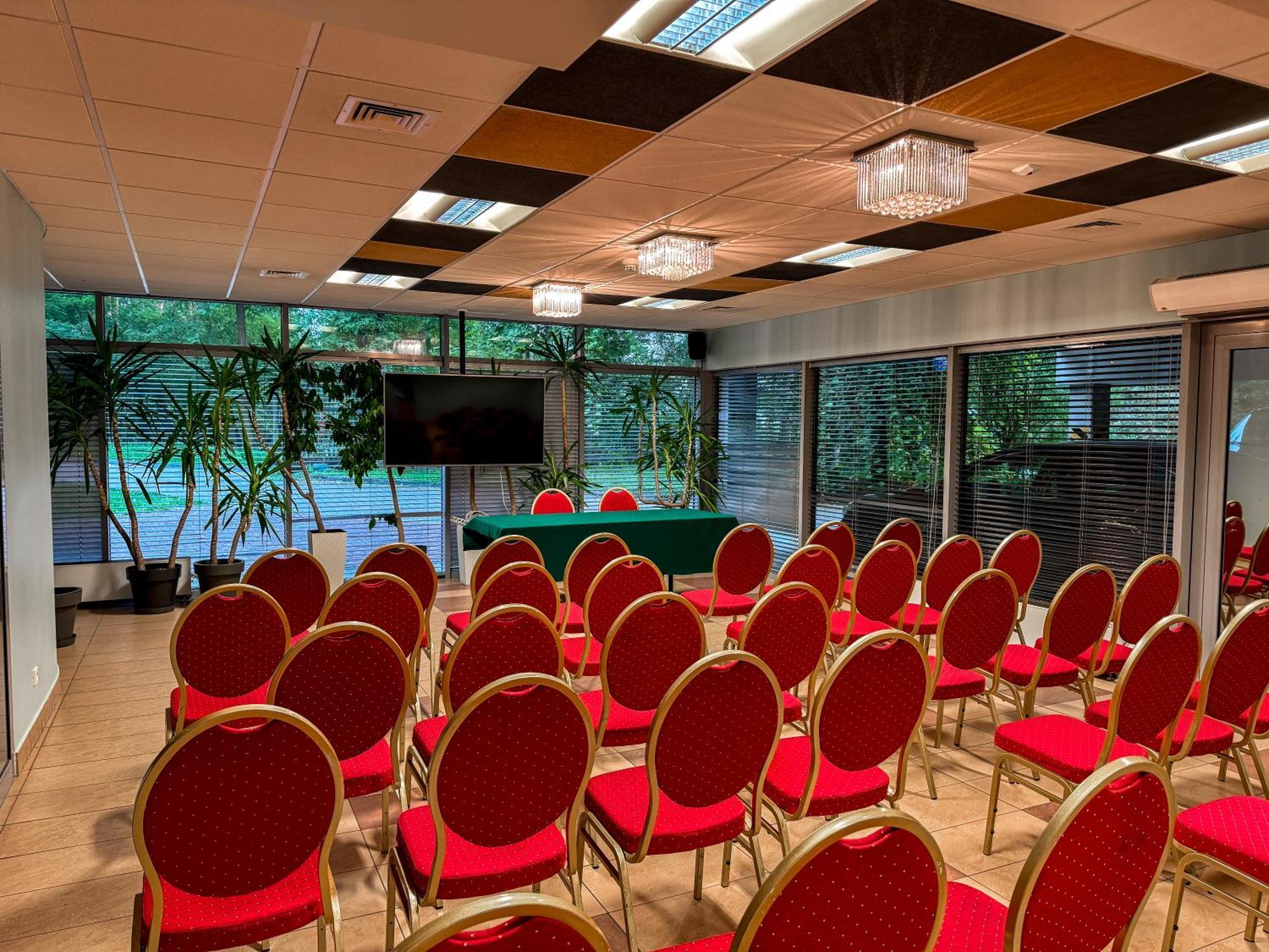 Hotel Echo Cedzyna Екстериор снимка