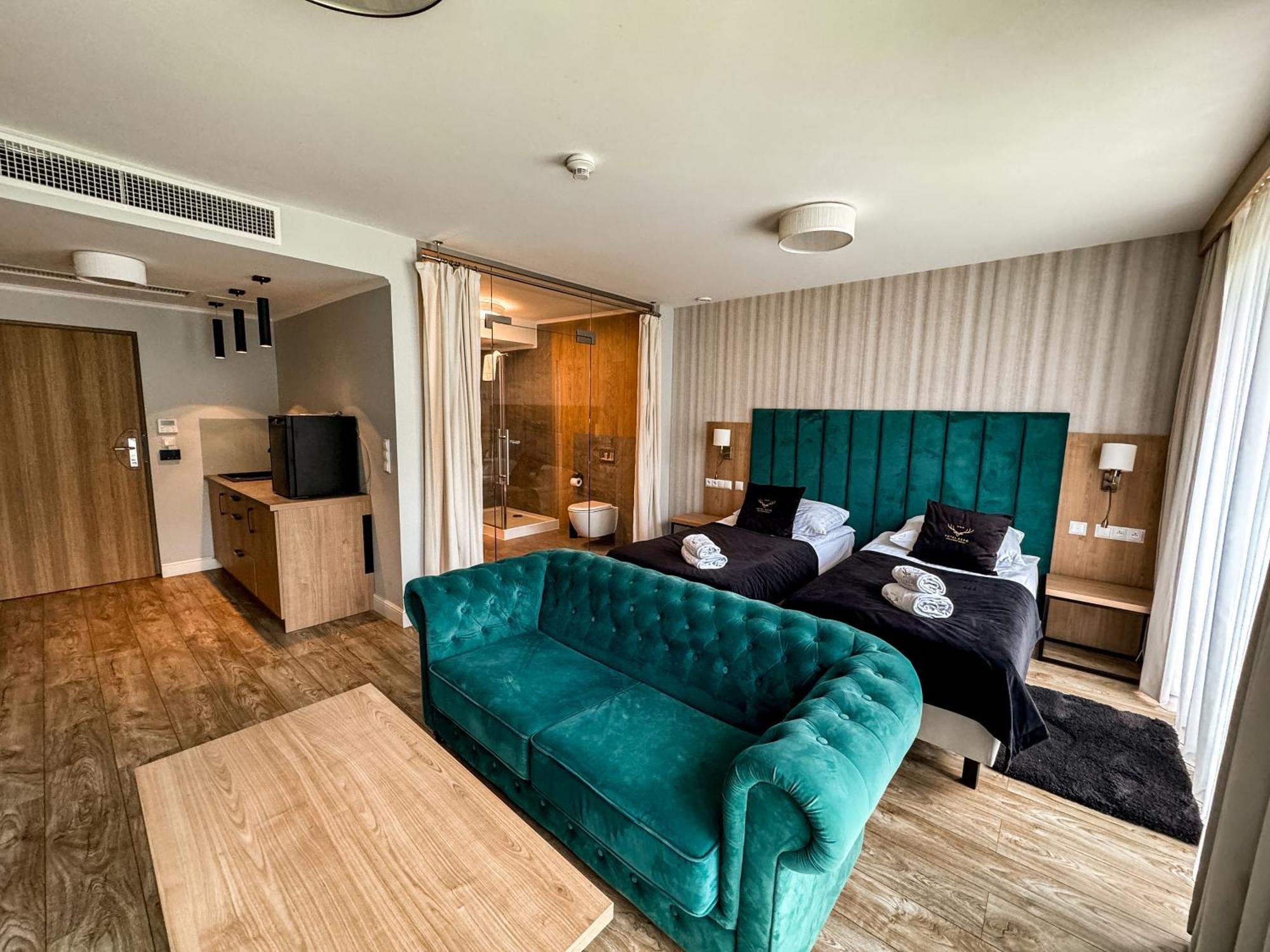 Hotel Echo Cedzyna Екстериор снимка