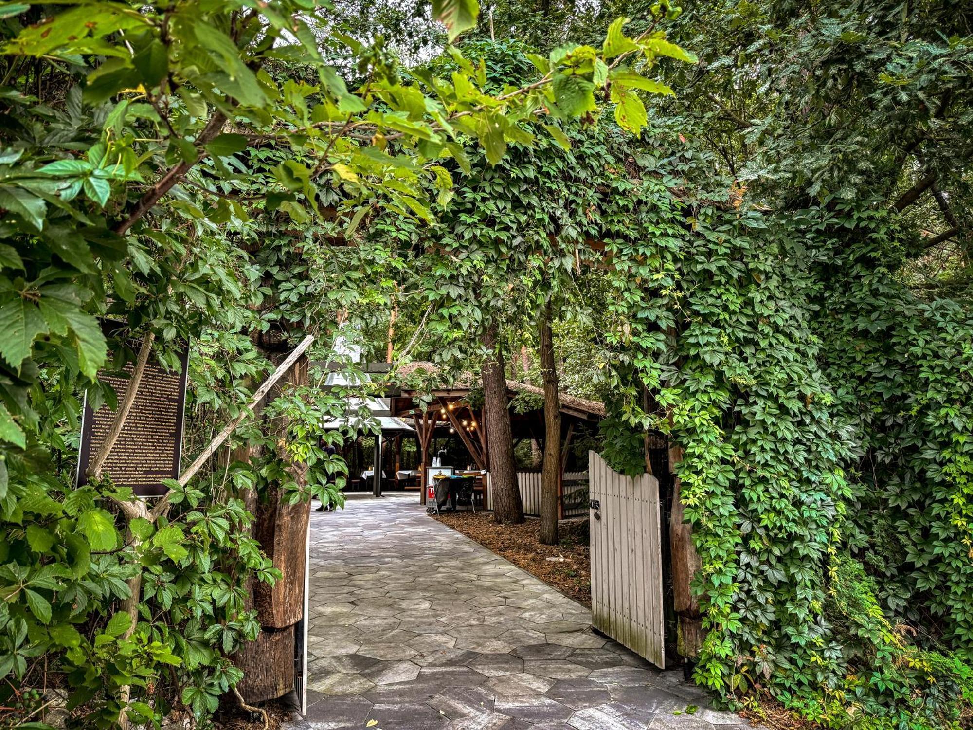 Hotel Echo Cedzyna Екстериор снимка