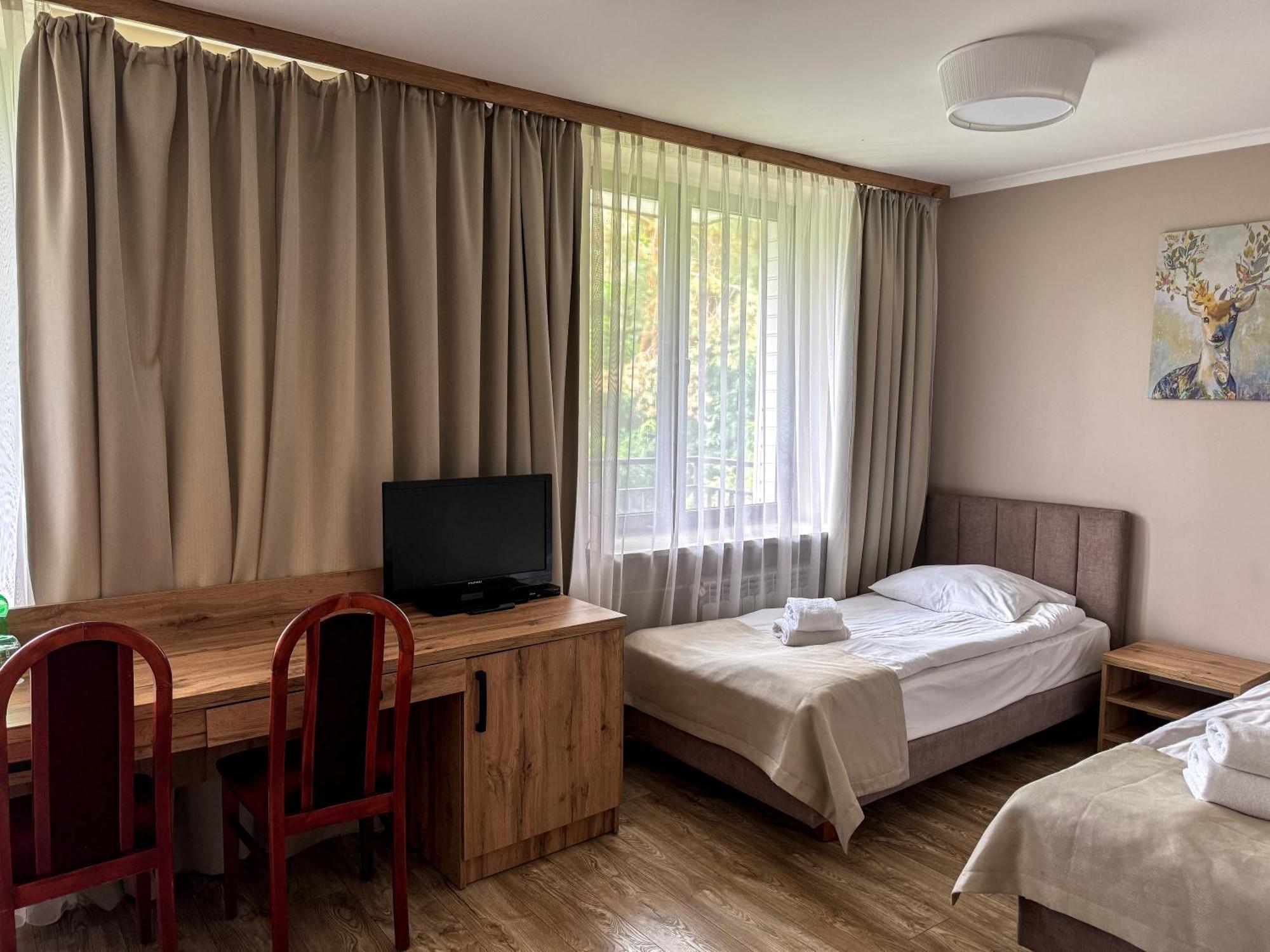 Hotel Echo Cedzyna Екстериор снимка