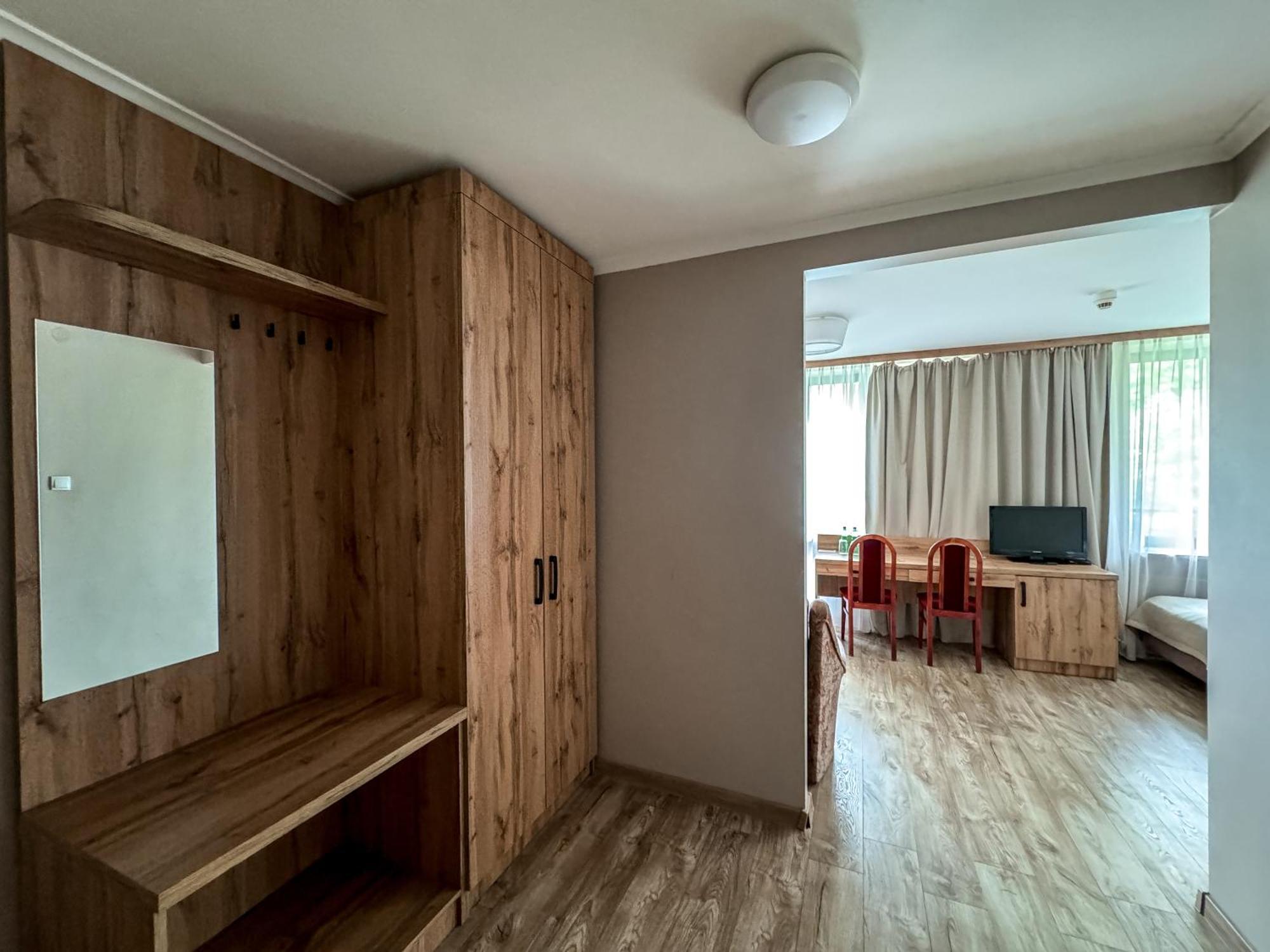 Hotel Echo Cedzyna Екстериор снимка