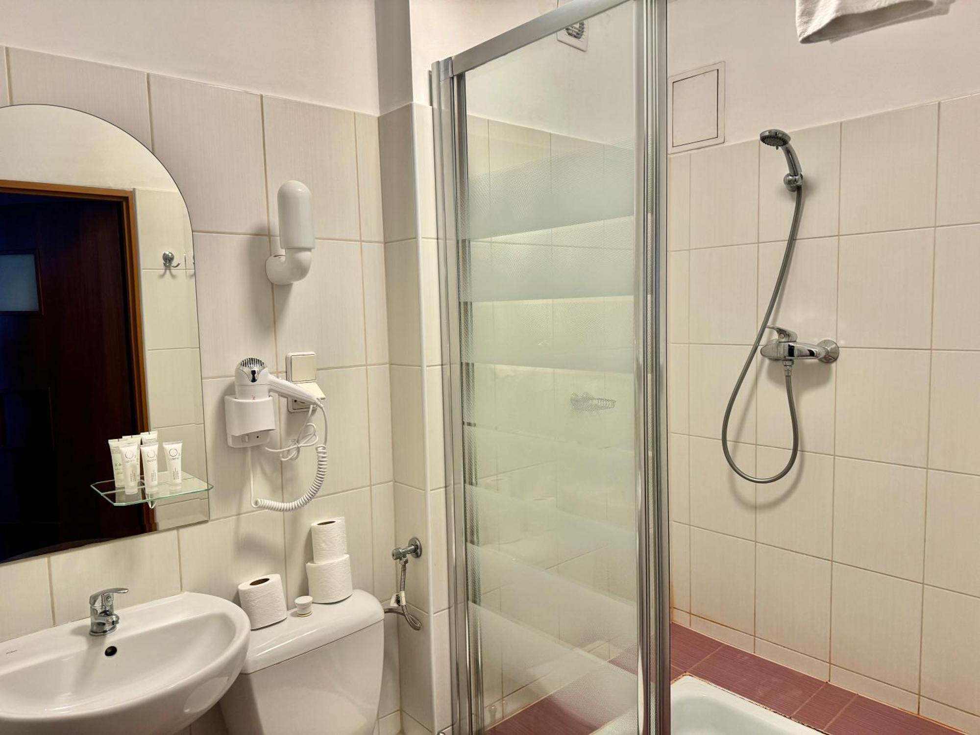 Hotel Echo Cedzyna Стая снимка