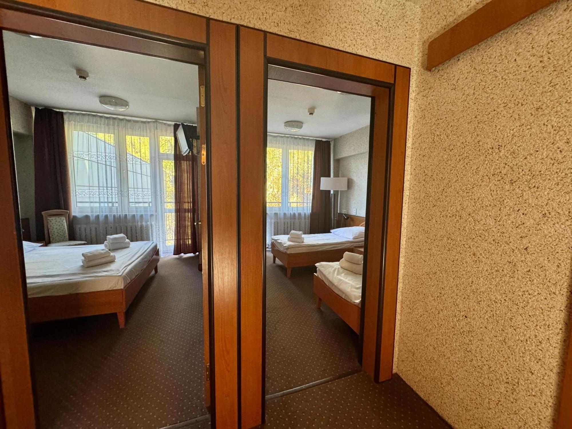 Hotel Echo Cedzyna Стая снимка